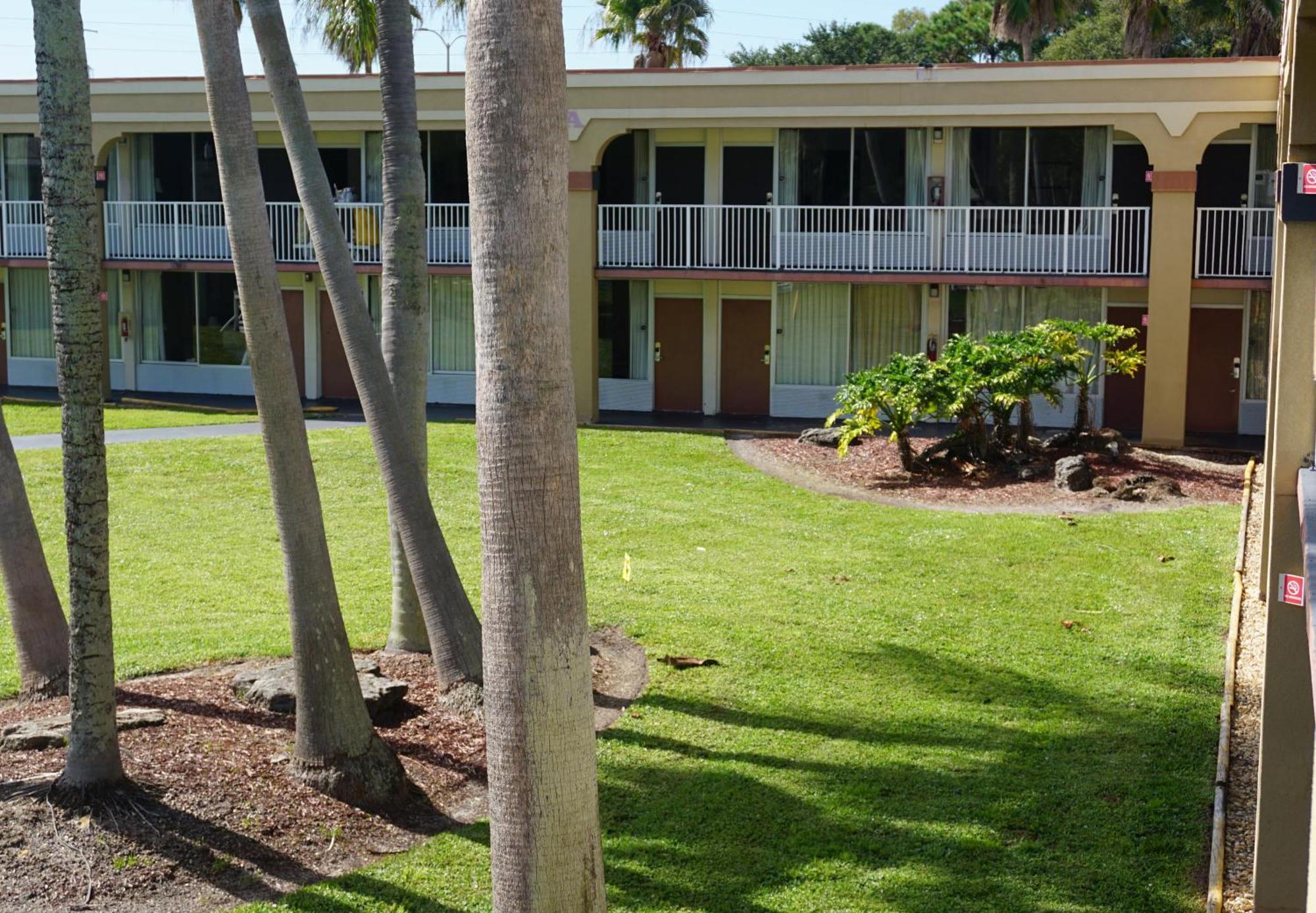Econo Lodge Port Canaveral Area Merritt Island Exterior foto