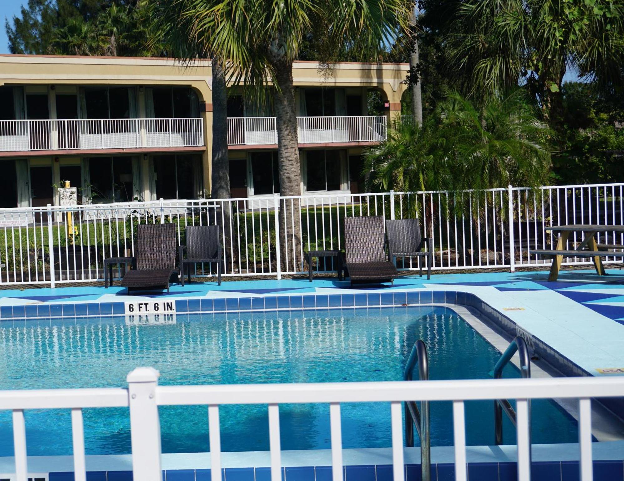 Econo Lodge Port Canaveral Area Merritt Island Exterior foto